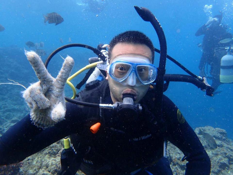 桂阳：寒冷冬日萌娃街头走失，执勤交警暖心护送回家